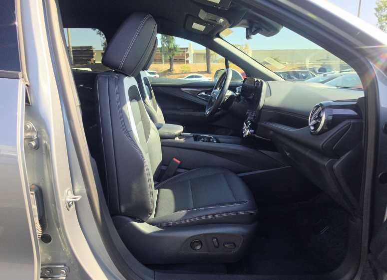 Used 2024 Chevrolet Blazer EV LT AWD/4WD image 7