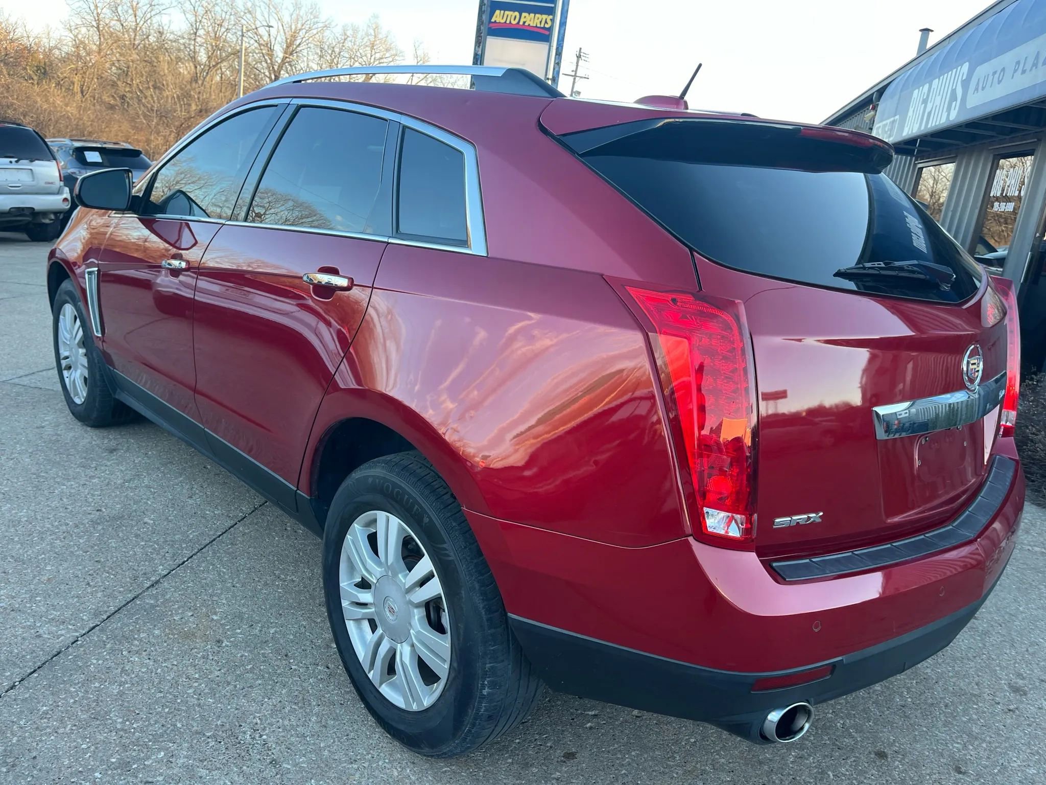 Used 2015 Cadillac SRX Luxury w/ Driver Awareness Package image 7