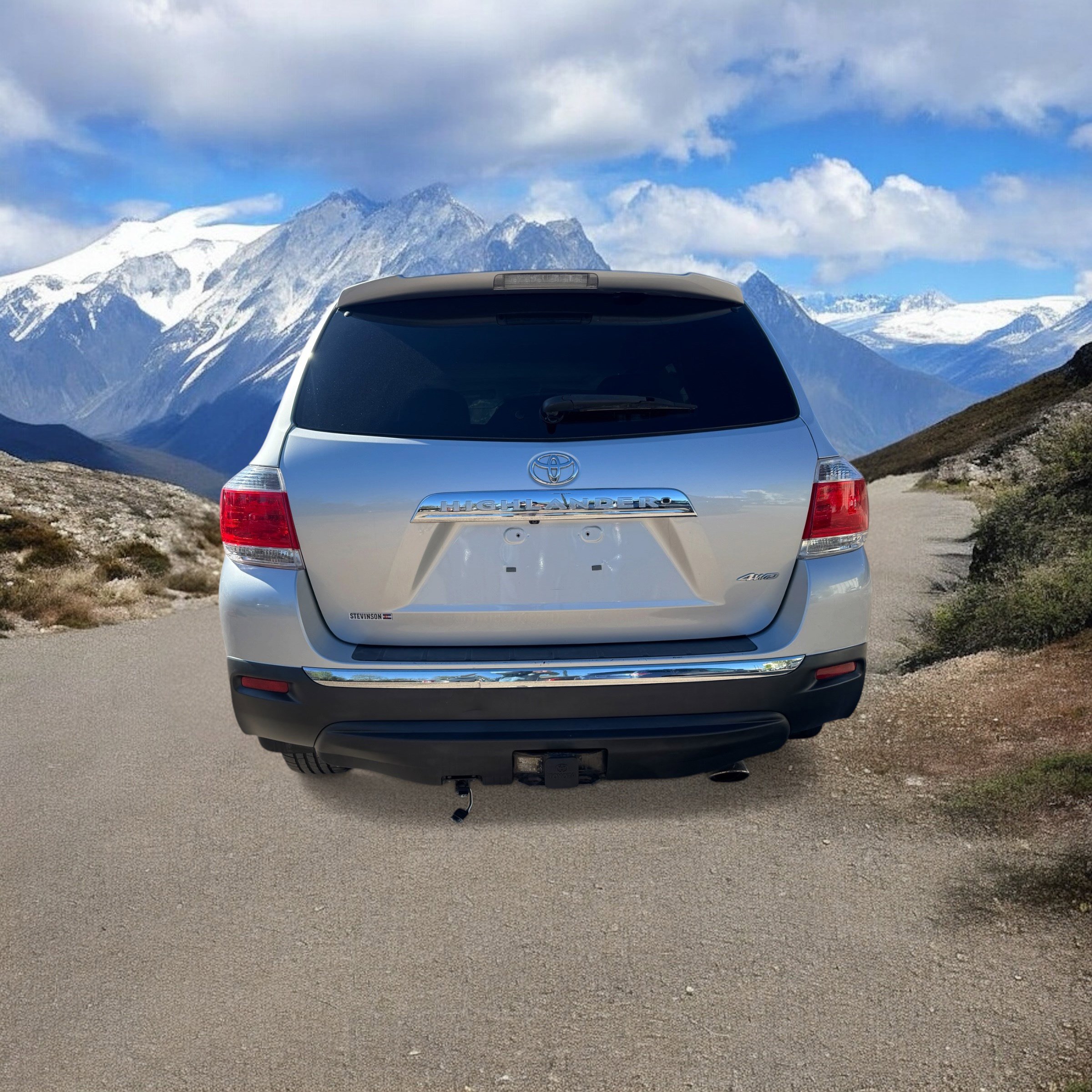 Used 2012 Toyota Highlander Limited w/ Tow Pkg image 4