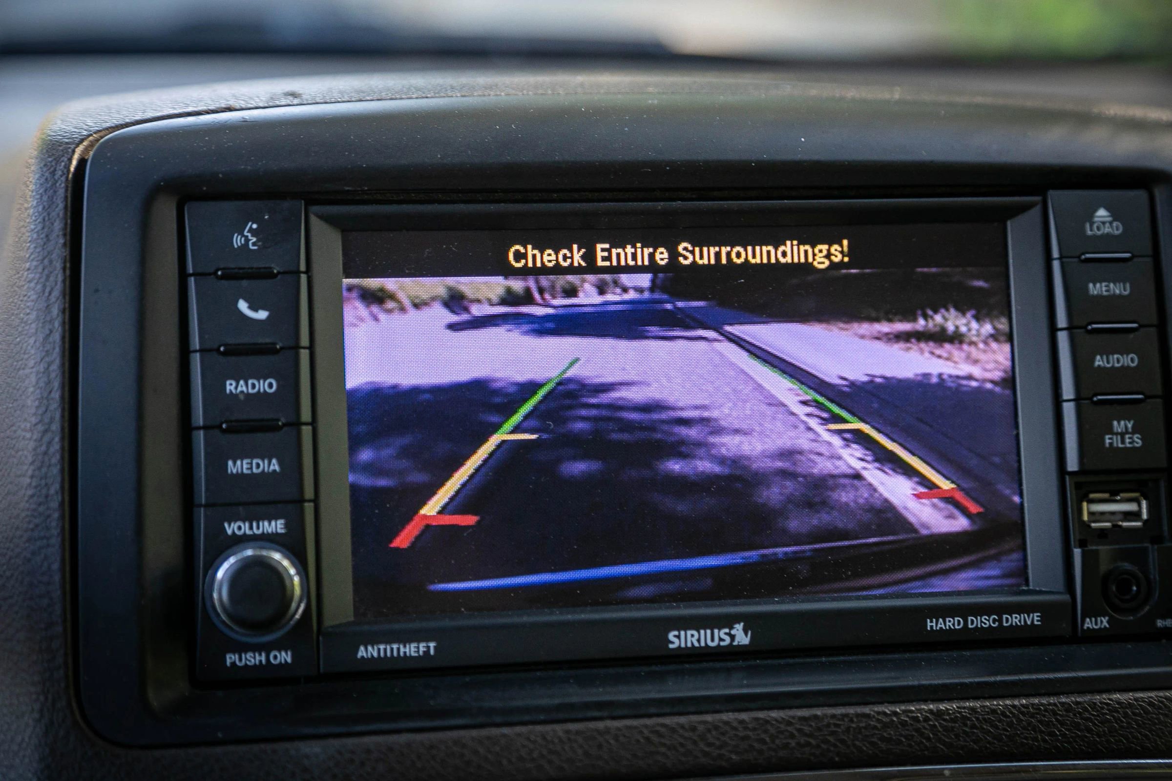 Used 2013 Chrysler Town & Country Touring-L w/ Driver Convenience Group image 33