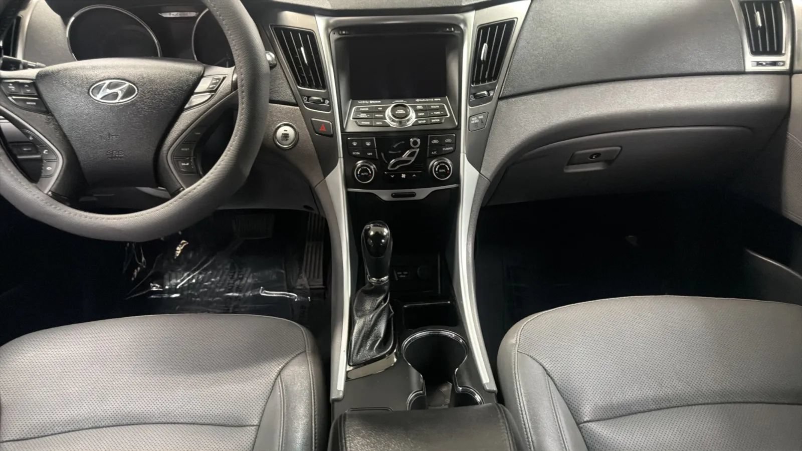 Used 2014 Hyundai Sonata Limited w/ Panoramic Sunroof Package 02 FWD image 16