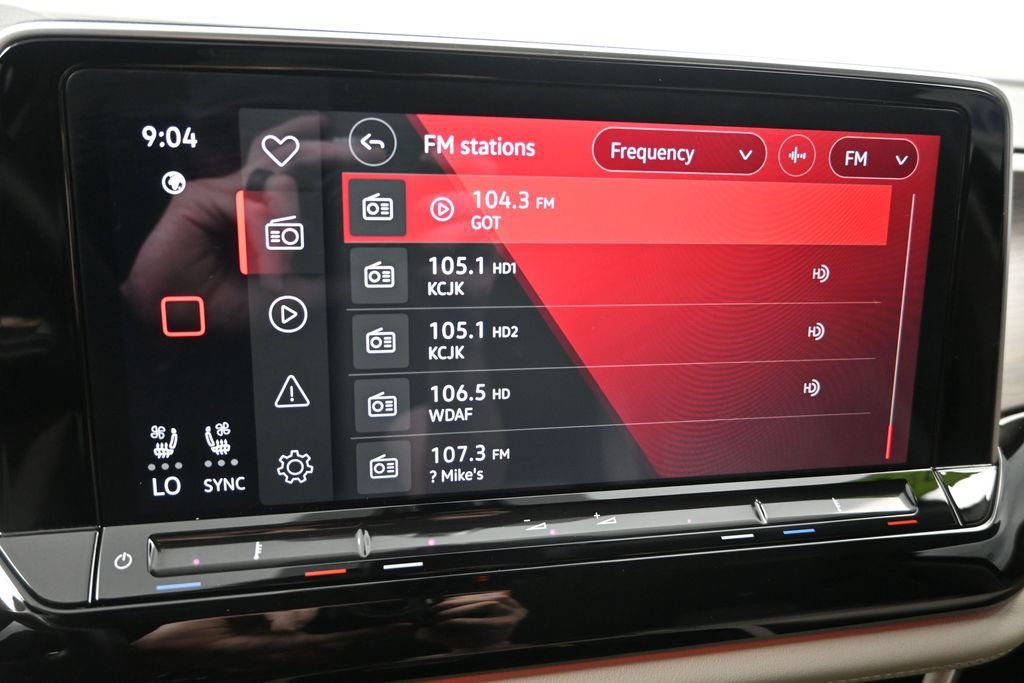 Used 2024 Volkswagen Atlas SEL Premium R-Line AWD/4WD image 19