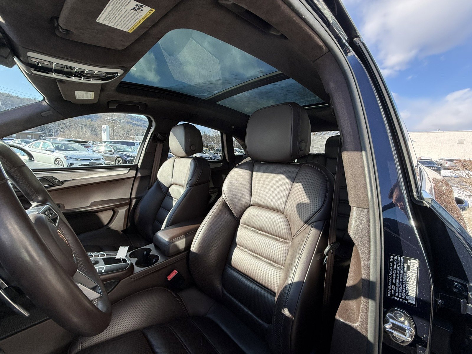 Used 2018 Porsche Macan Turbo image 11