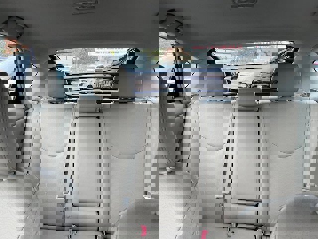 Used 2010 Toyota Prius Four image 6