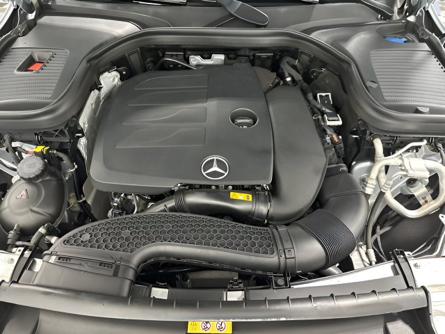 Used 2022 Mercedes-Benz GLC 300 4MATIC Coupe image 9