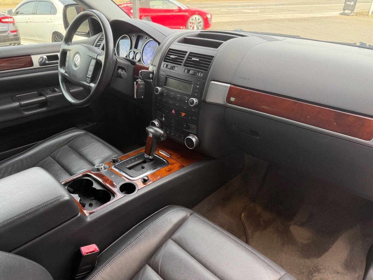 Used 2004 Volkswagen Touareg V8 AWD/4WD image 15
