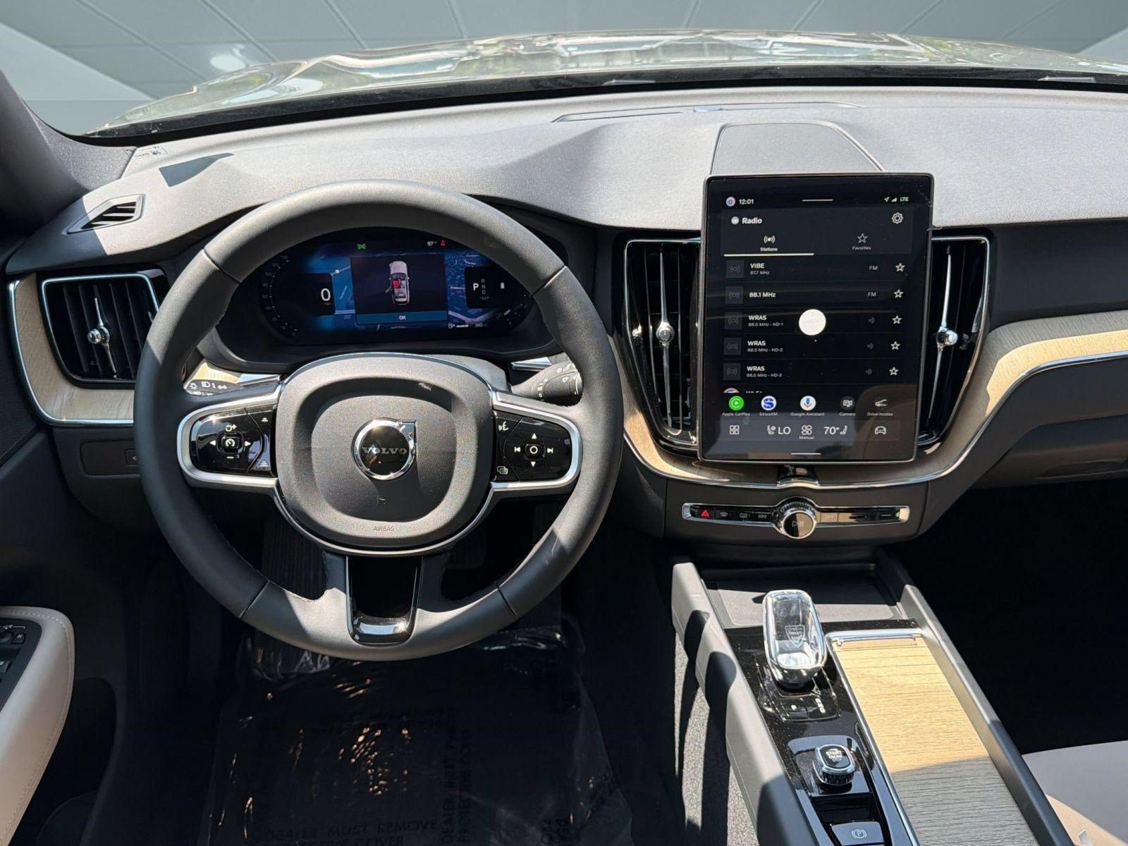 New 2026 Volvo XC60 B5 Core w/ Climate Package PRO AWD/4WD image 29