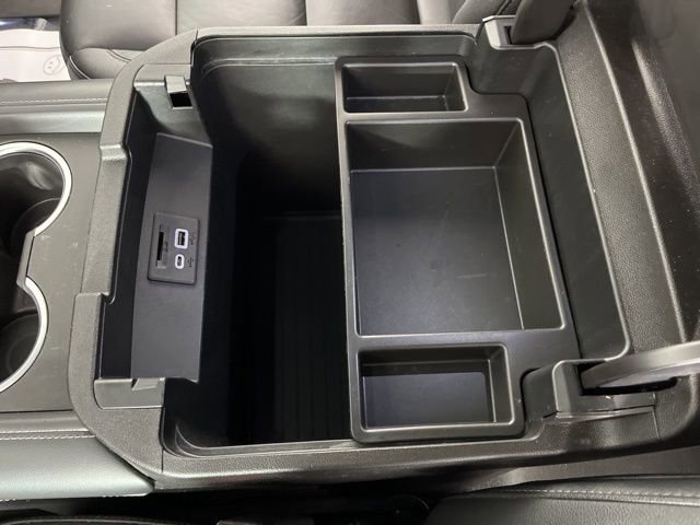 Used 2021 Chevrolet Tahoe LT image 32