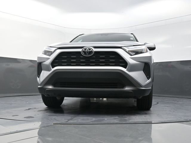 Used 2025 Toyota RAV4 XLE image 28