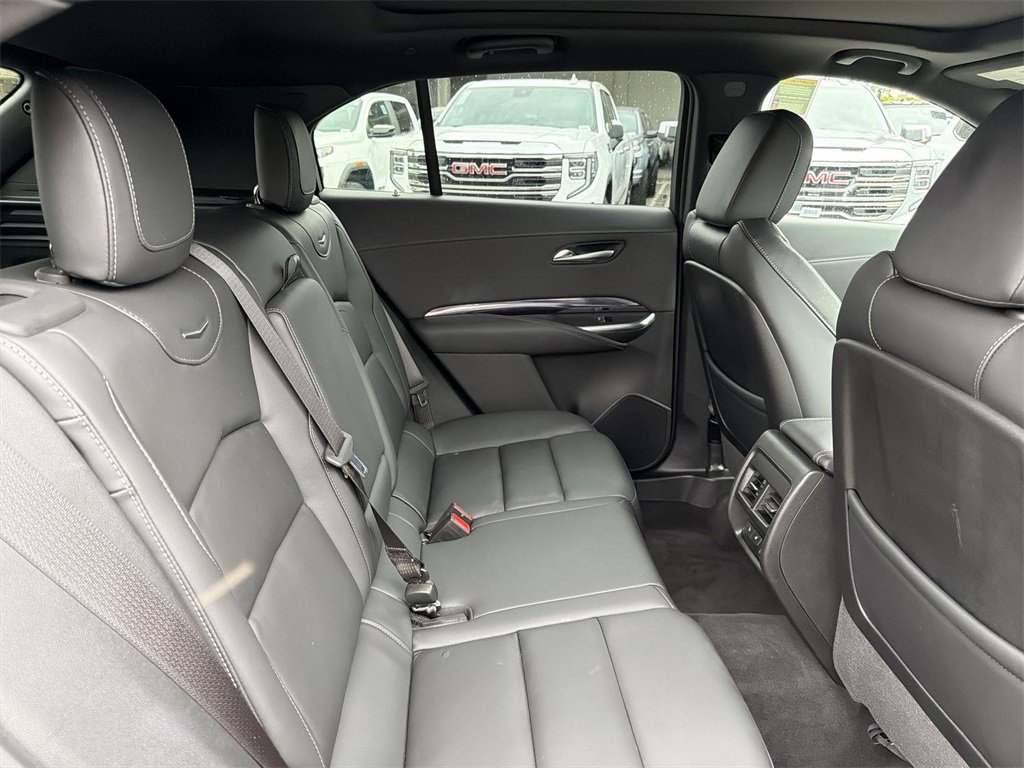 Certified 2023 Cadillac XT4 Luxury w/ Cold Weather Package image 30