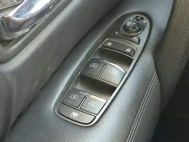 Used 2024 Nissan Armada SL w/ Captain's Chairs Package RWD image 30