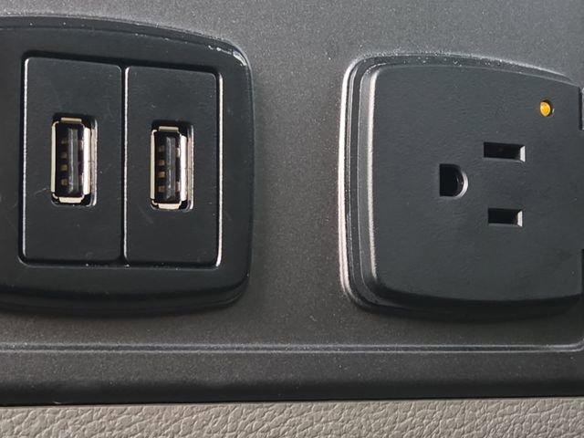 Used 2019 Ford F150 XLT w/ Equipment Group 302A Luxury AWD/4WD image 12