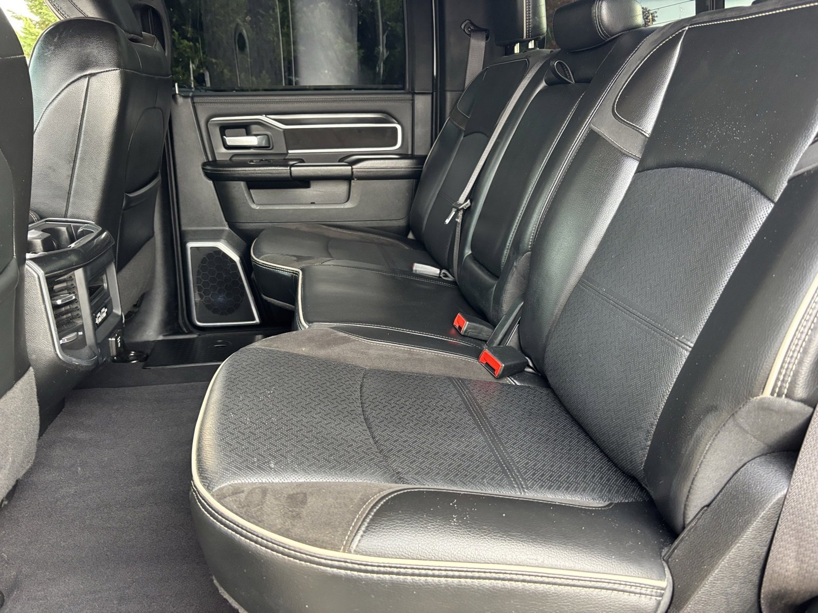 Used 2020 RAM 2500 Laramie w/ Night Edition image 21