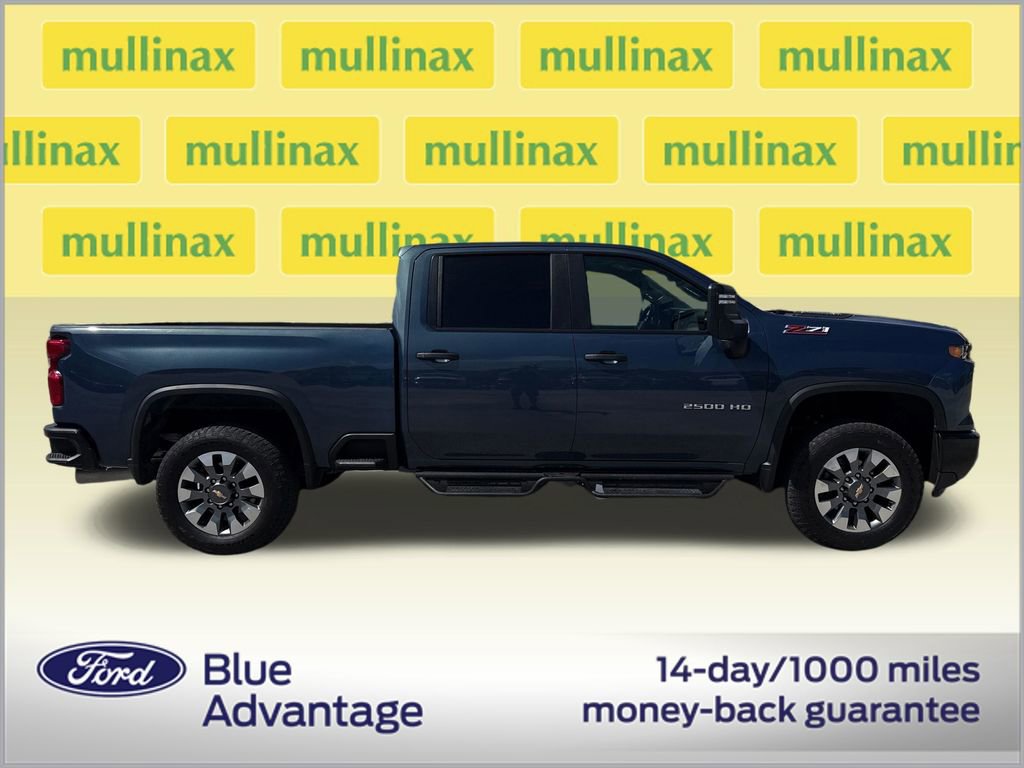 Used 2025 Chevrolet Silverado 2500 Custom w/ Custom Value Package image 2