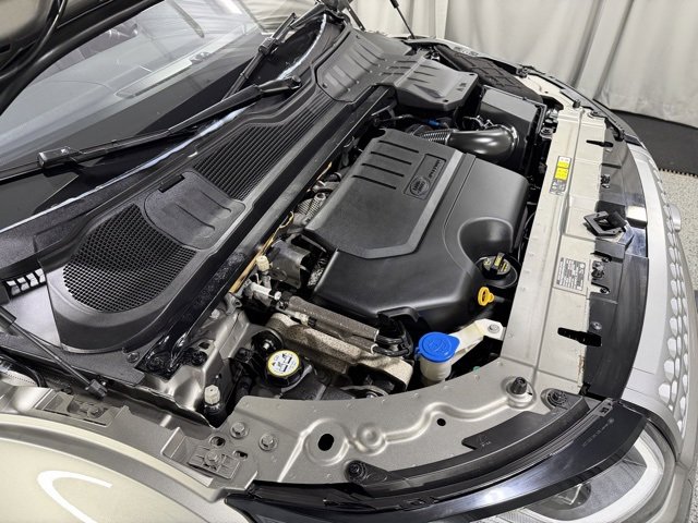 Used 2019 Land Rover Range Rover Evoque SE Dynamic image 28