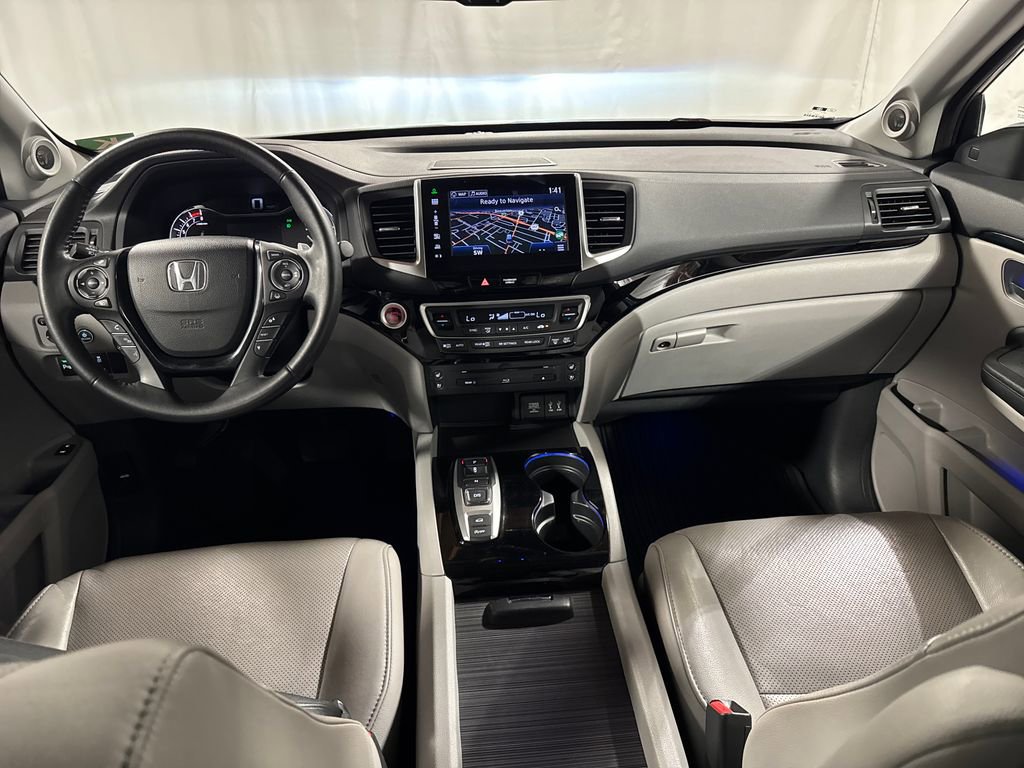 Used 2016 Honda Pilot Elite image 4