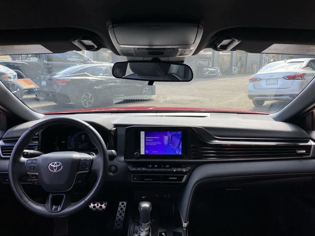 Used 2025 Toyota Camry SE FWD image 12