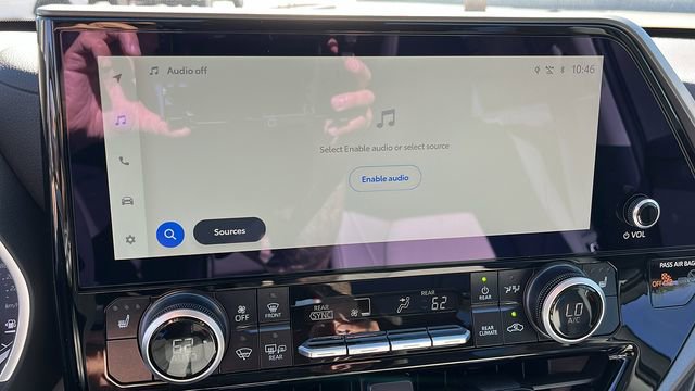 New 2026 Toyota Highlander XLE image 11