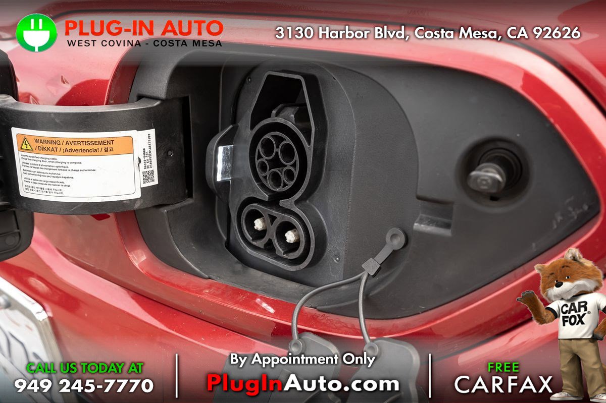 Used 2022 Kia Niro EX image 12