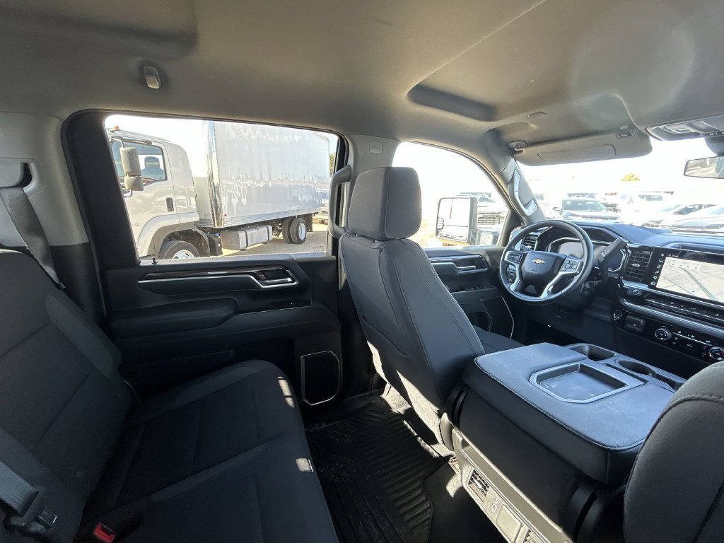 Certified 2026 Chevrolet Silverado 2500 LT AWD/4WD image 8