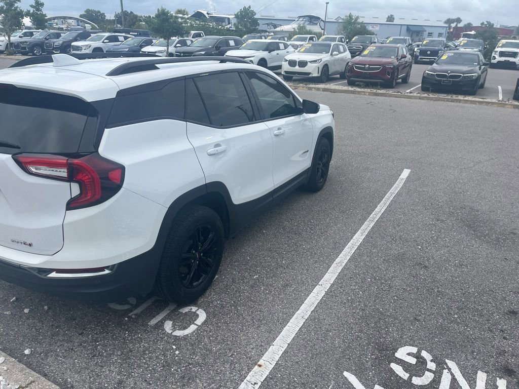 Used 2023 GMC Terrain AT4 AWD/4WD image 4