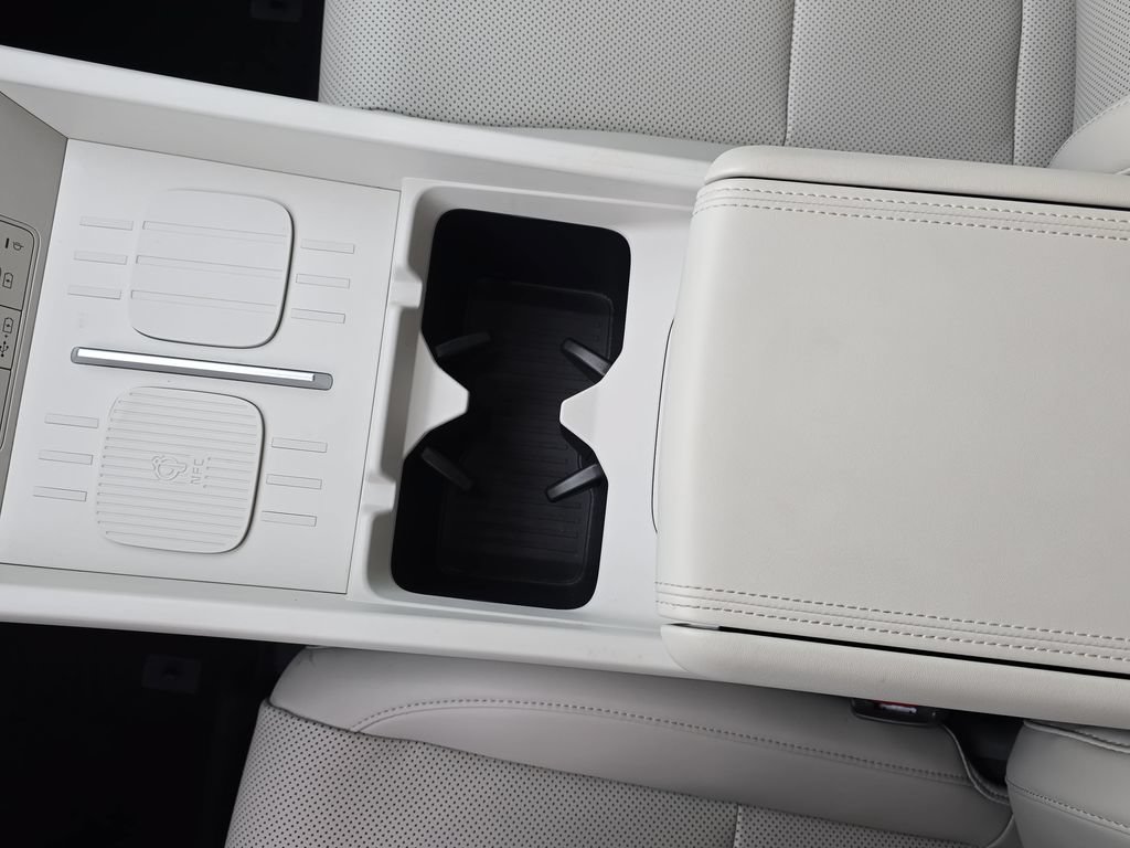 Used 2026 Hyundai Santa Fe SEL FWD image 26