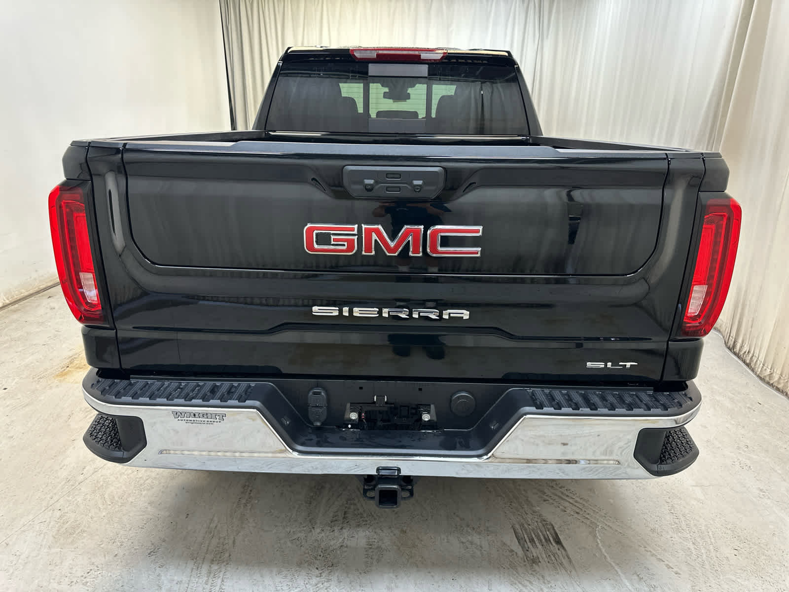 New 2026 GMC Sierra 1500 SLT w/ SLT Convenience Package image 7