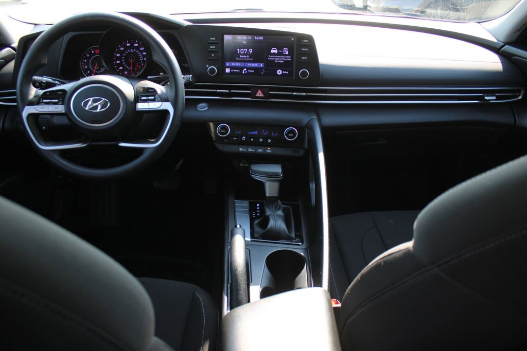 Used 2023 Hyundai Elantra SEL FWD image 23