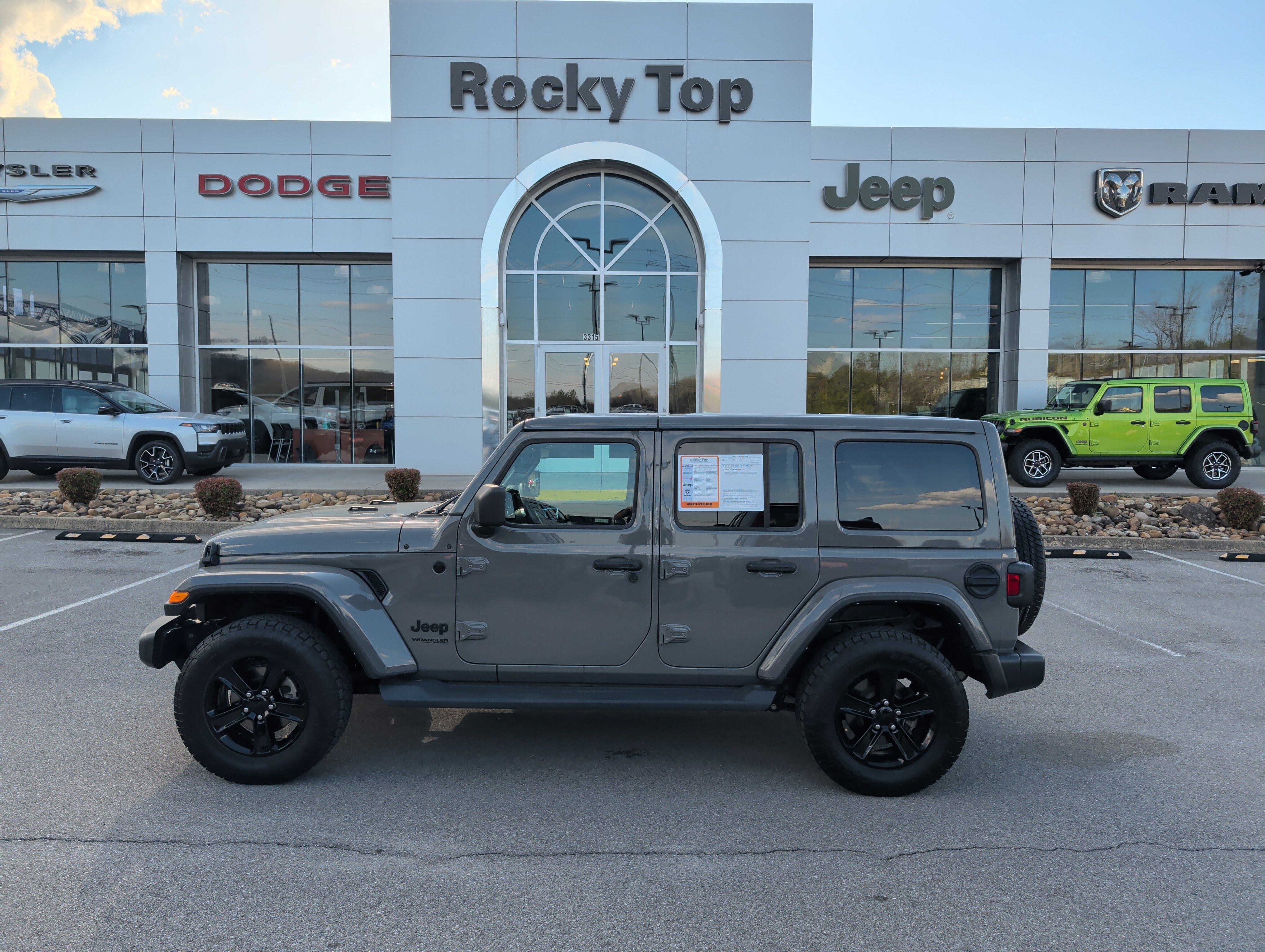 Used 2021 Jeep Wrangler Unlimited Sahara image 1