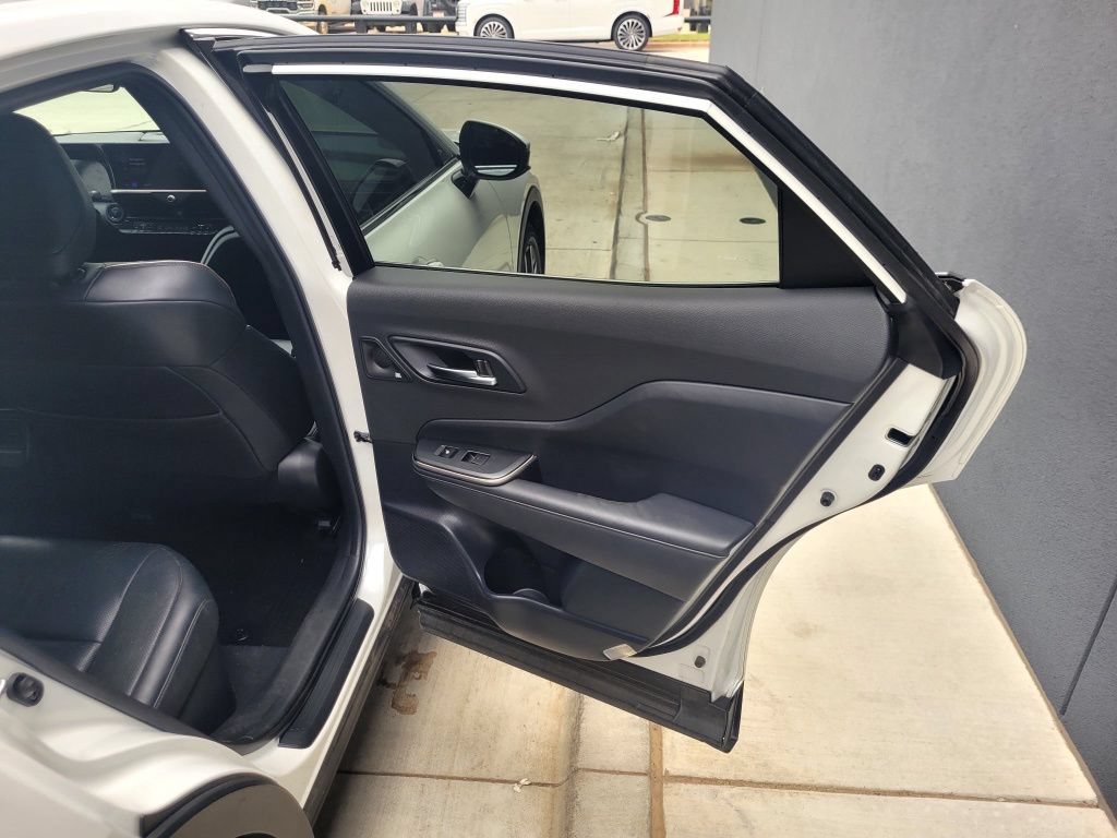 Used 2023 Toyota Crown AWD/4WD image 16