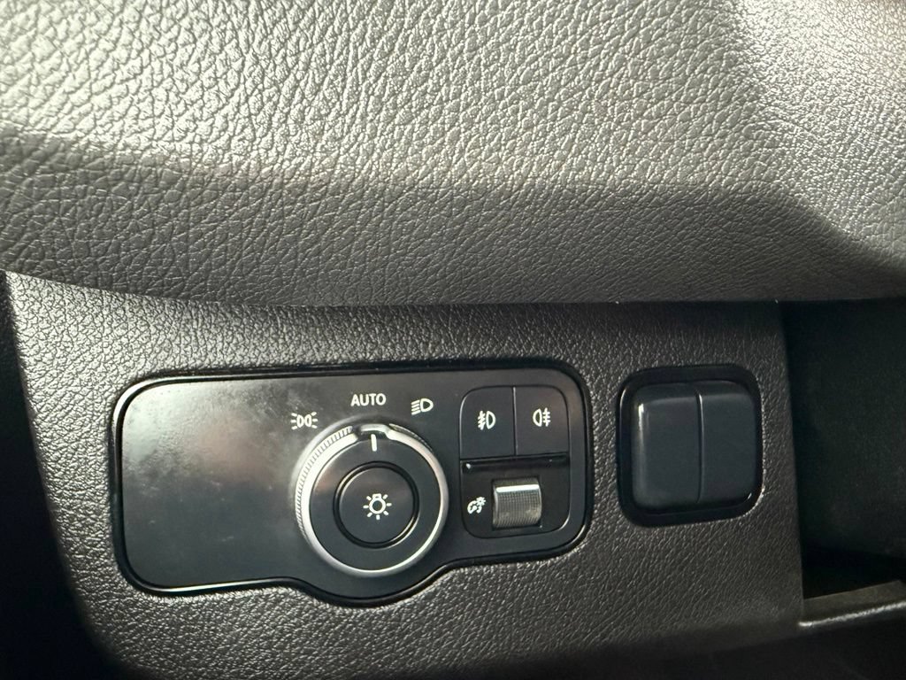 Used 2021 Mercedes-Benz Sprinter 2500 image 20