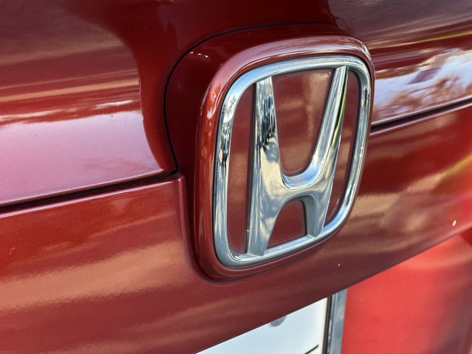 Used 2019 Honda Civic Touring image 9