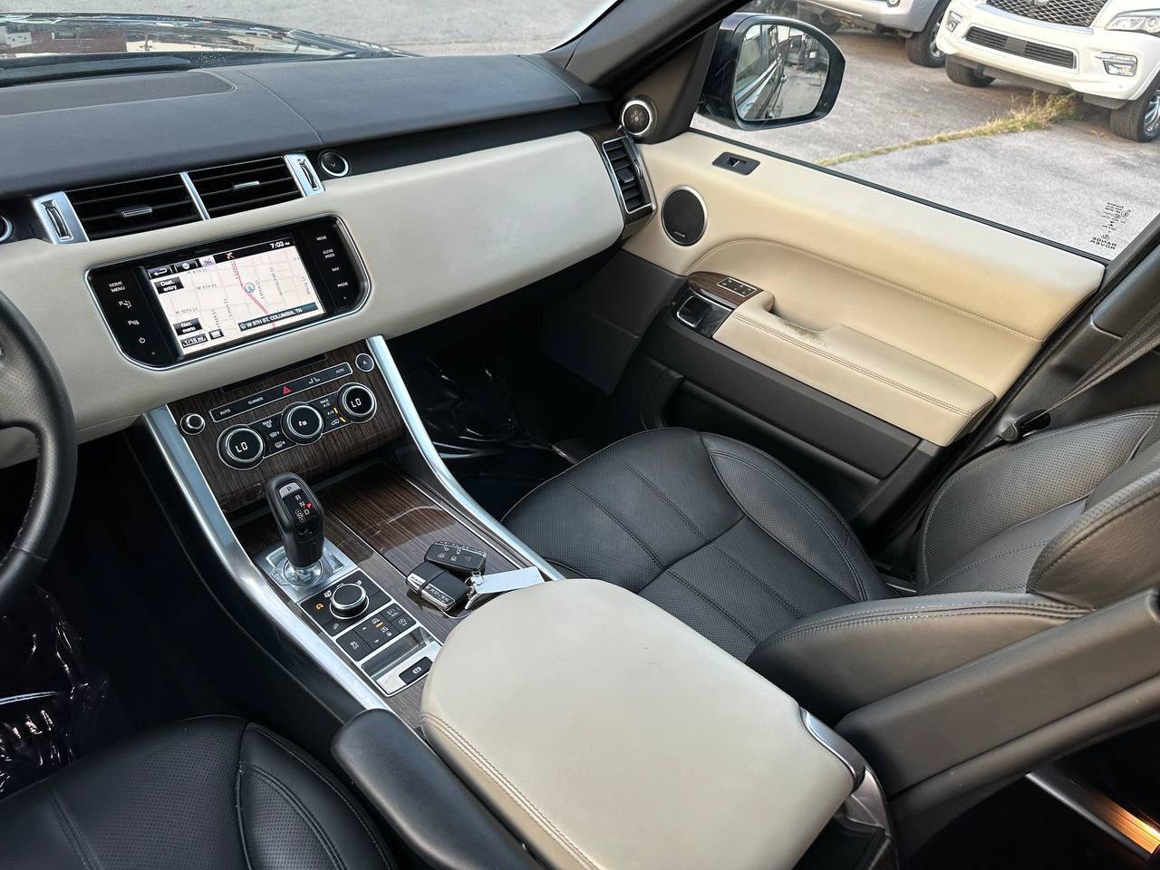 Used 2015 Land Rover Range Rover Sport HSE AWD/4WD image 39