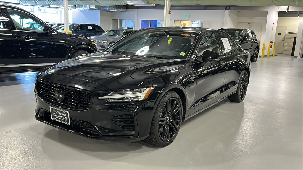 Certified 2024 Volvo S60 T8 Plus w/ Climate Package AWD/4WD image 3