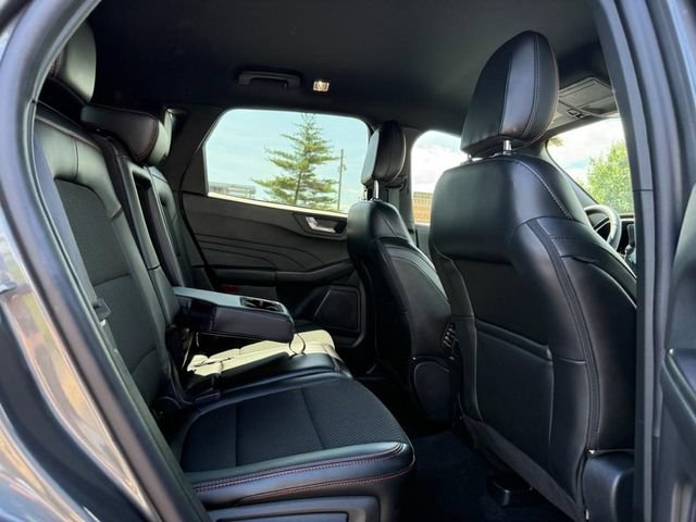 Used 2025 Ford Escape ST-Line AWD/4WD image 8