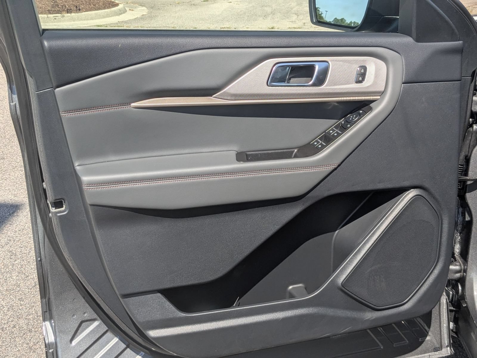 New 2026 Ford Explorer Active w/ Active Comfort Package AWD/4WD image 11