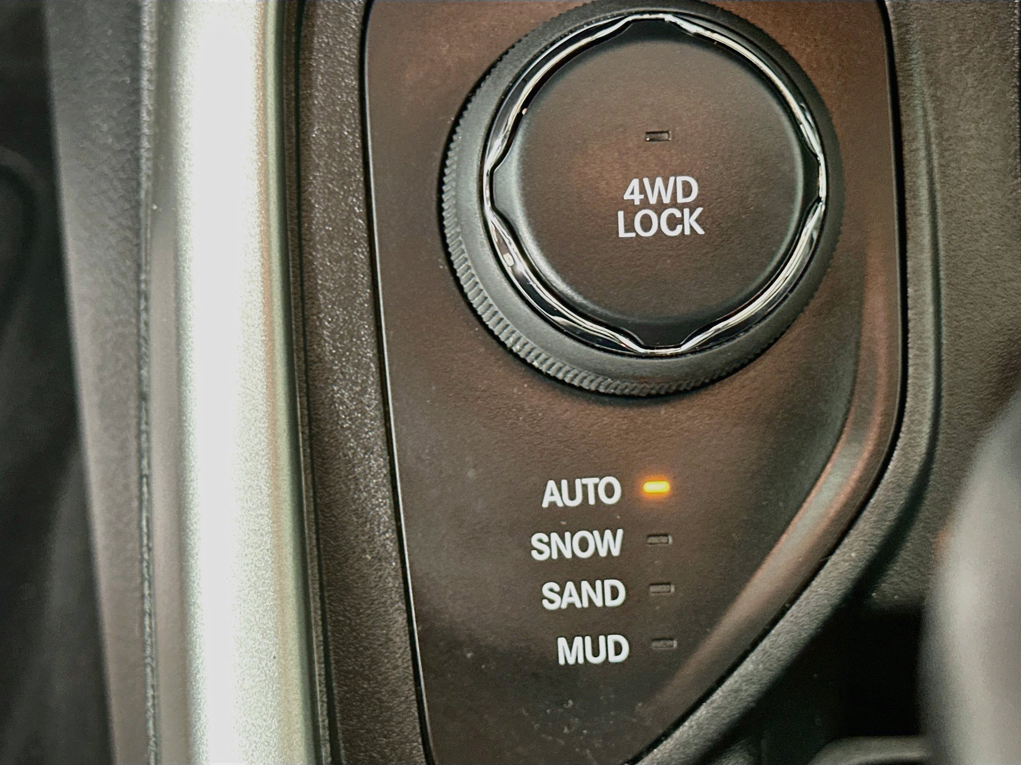 Used 2020 Jeep Compass Latitude AWD/4WD image 22
