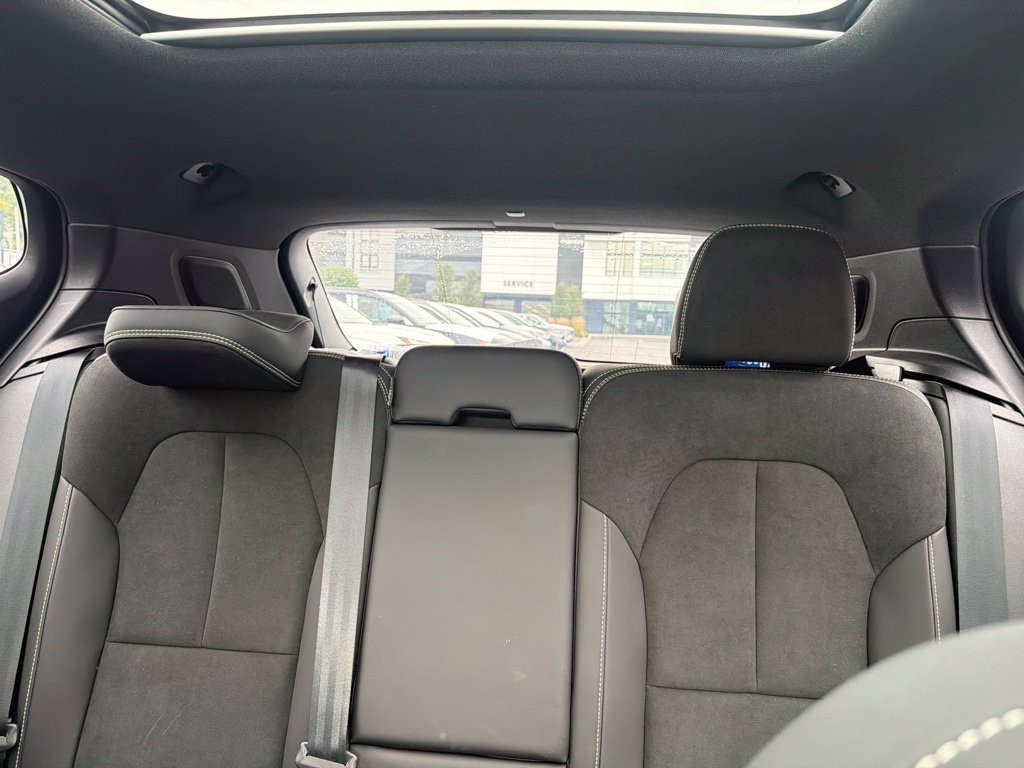 Certified 2023 Volvo XC40 Recharge Ultimate AWD/4WD image 16