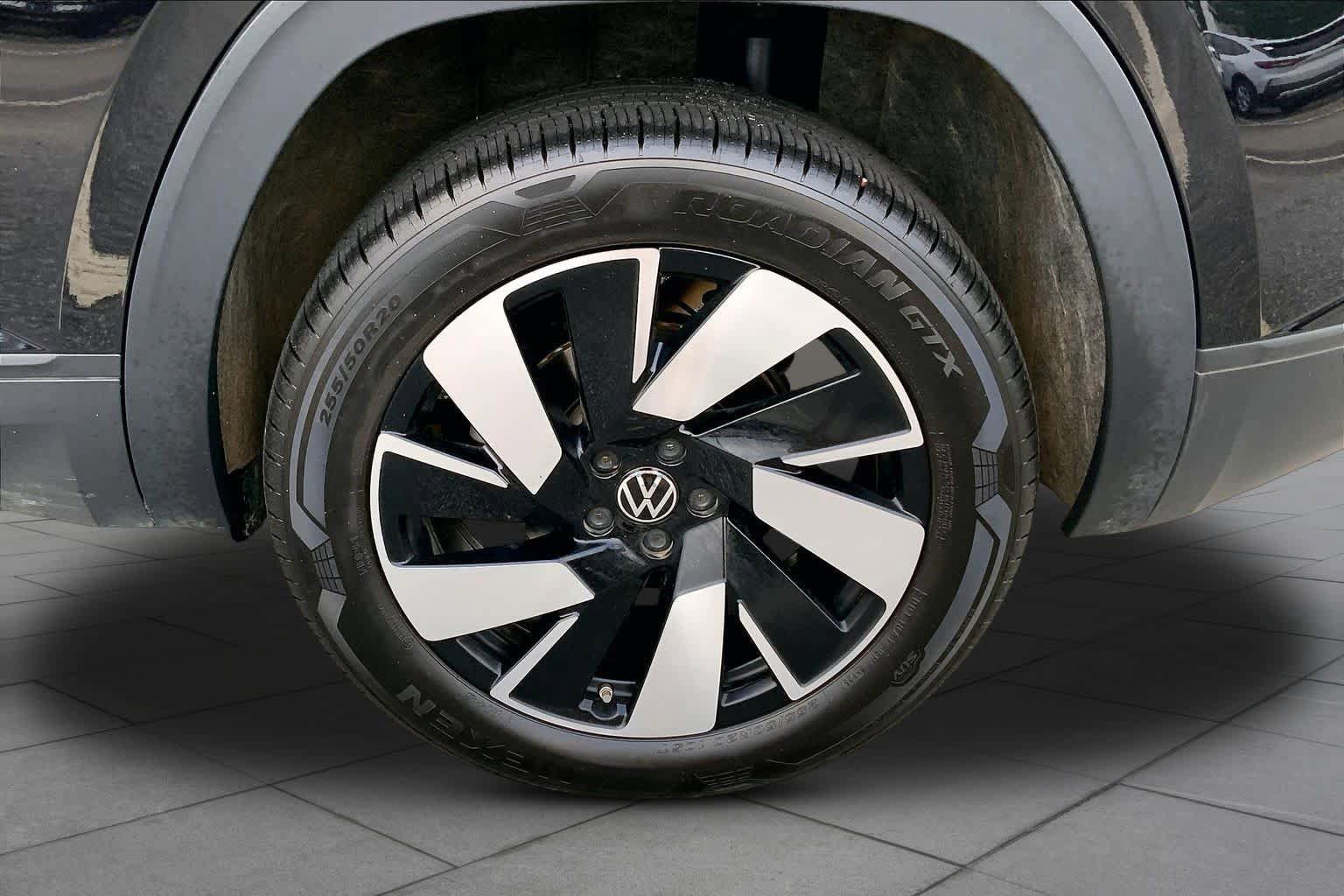 Used 2026 Volkswagen Atlas Cross Sport SE FWD image 10