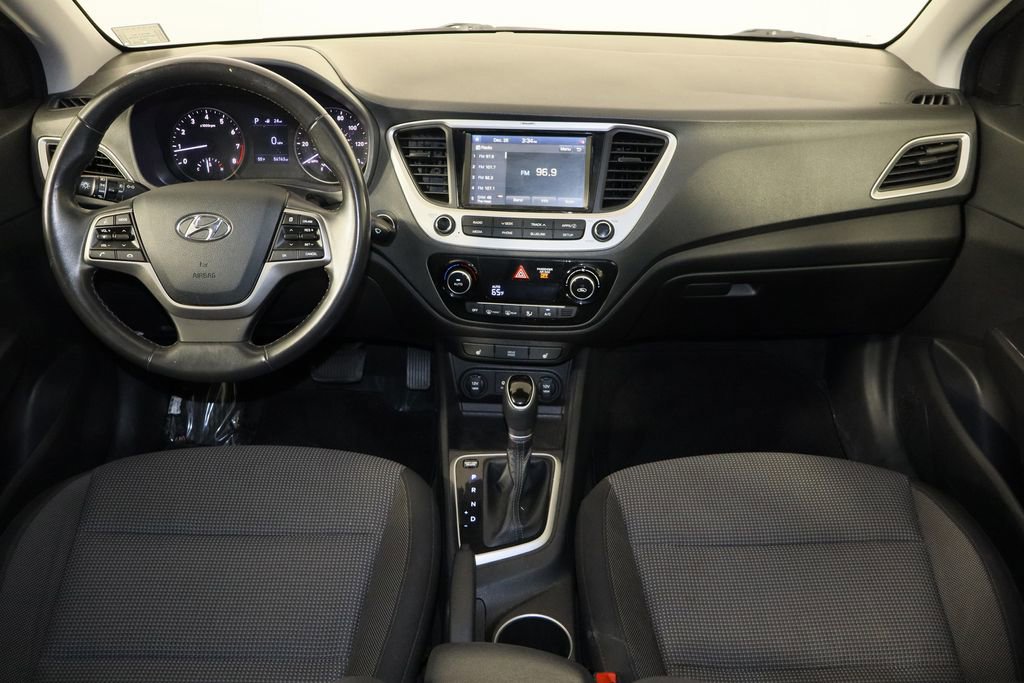 Used 2022 Hyundai Accent Limited image 14