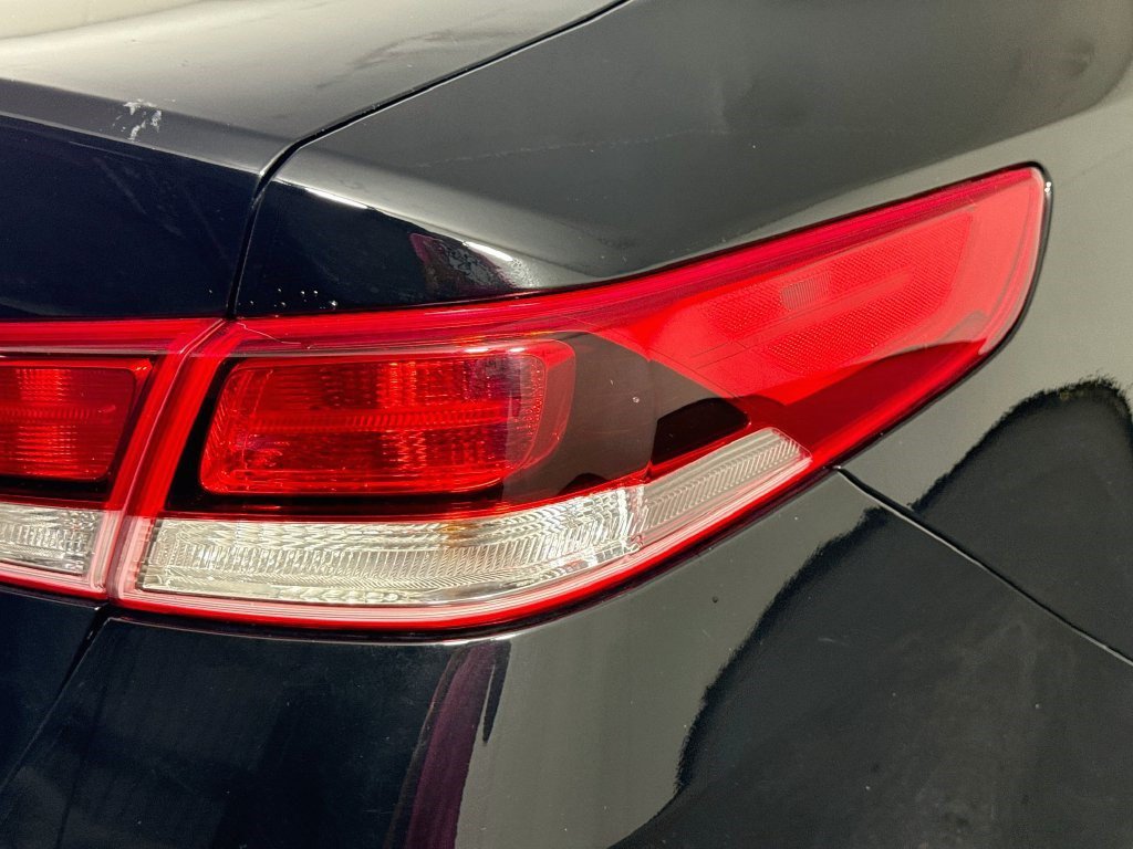 Used 2020 Kia Optima LX FWD image 32