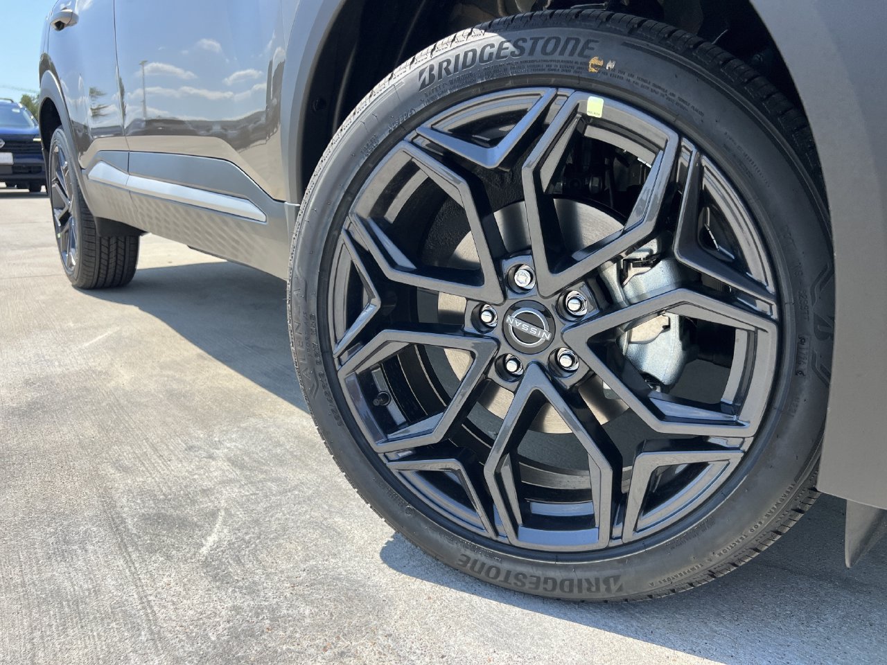 New 2027 Nissan Kicks SR FWD image 6