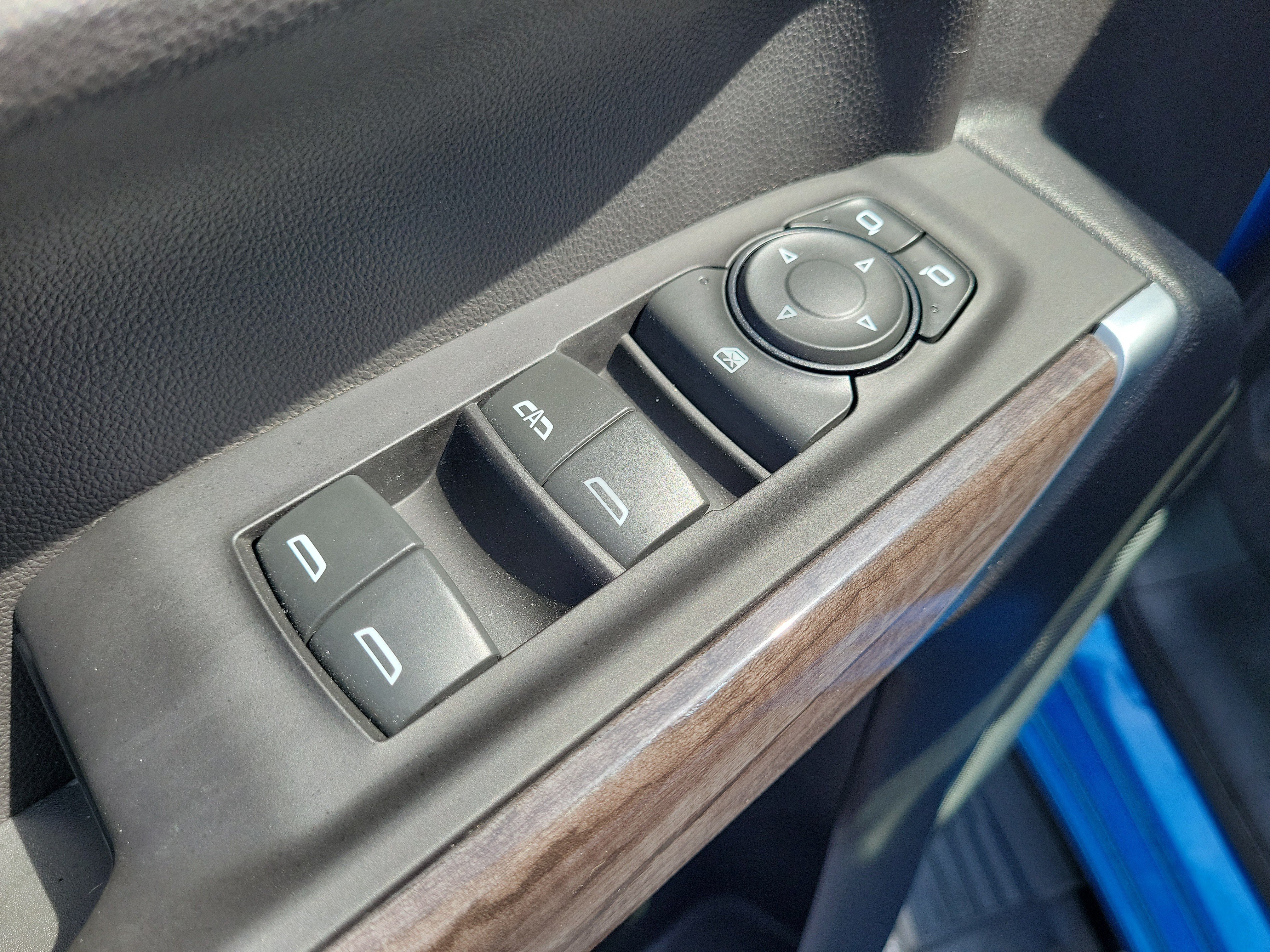 Used 2023 Chevrolet Silverado 1500 Custom RWD image 9