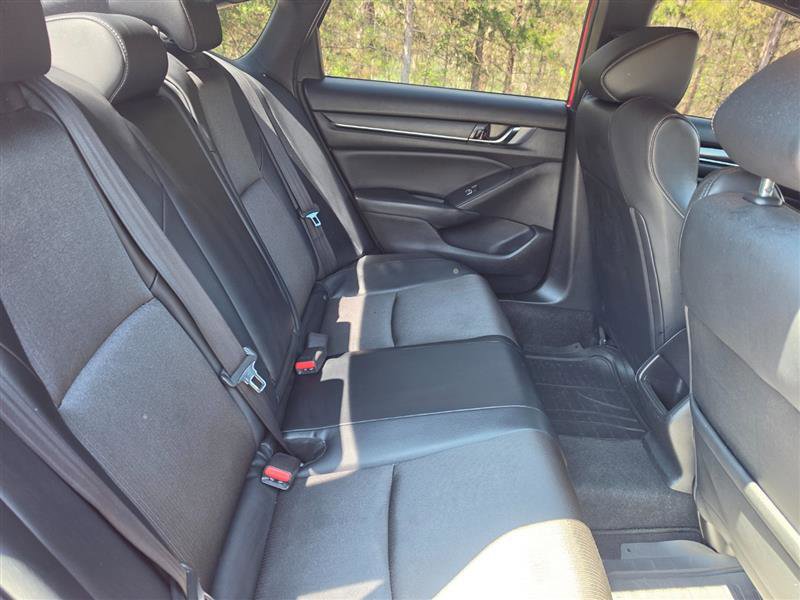 Used 2018 Honda Accord Sport image 17