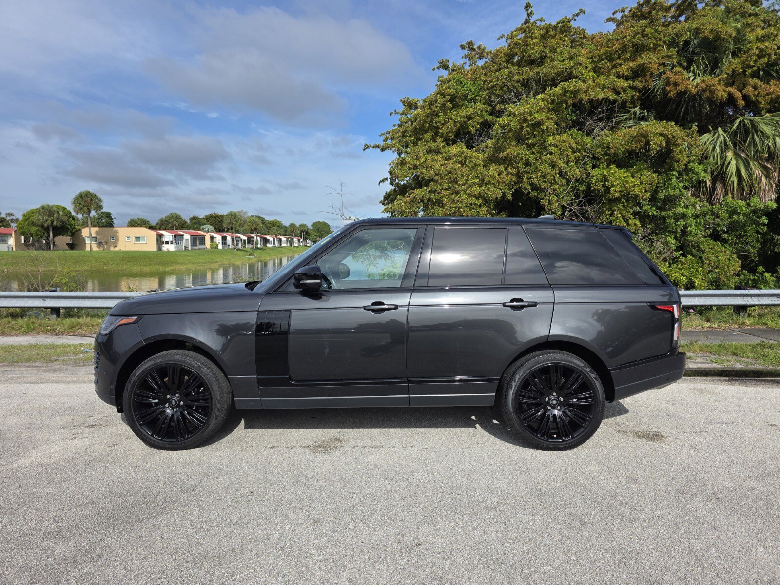 Used 2021 Land Rover Range Rover P525 Westminster Edition AWD/4WD image 7