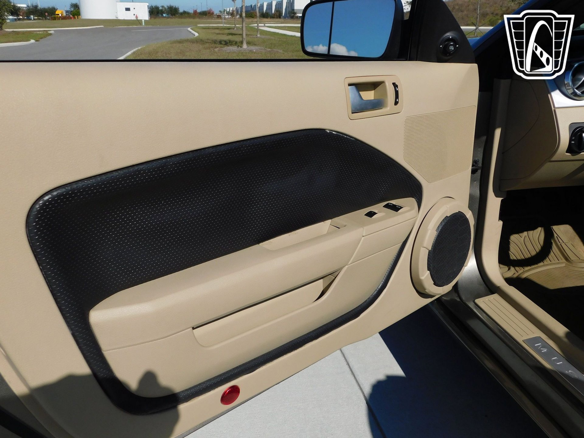 Used 2005 Ford Mustang GT RWD image 39