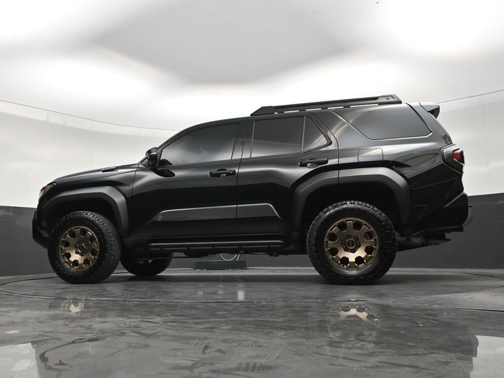 Used 2025 Toyota 4Runner Trailhunter AWD/4WD image 20