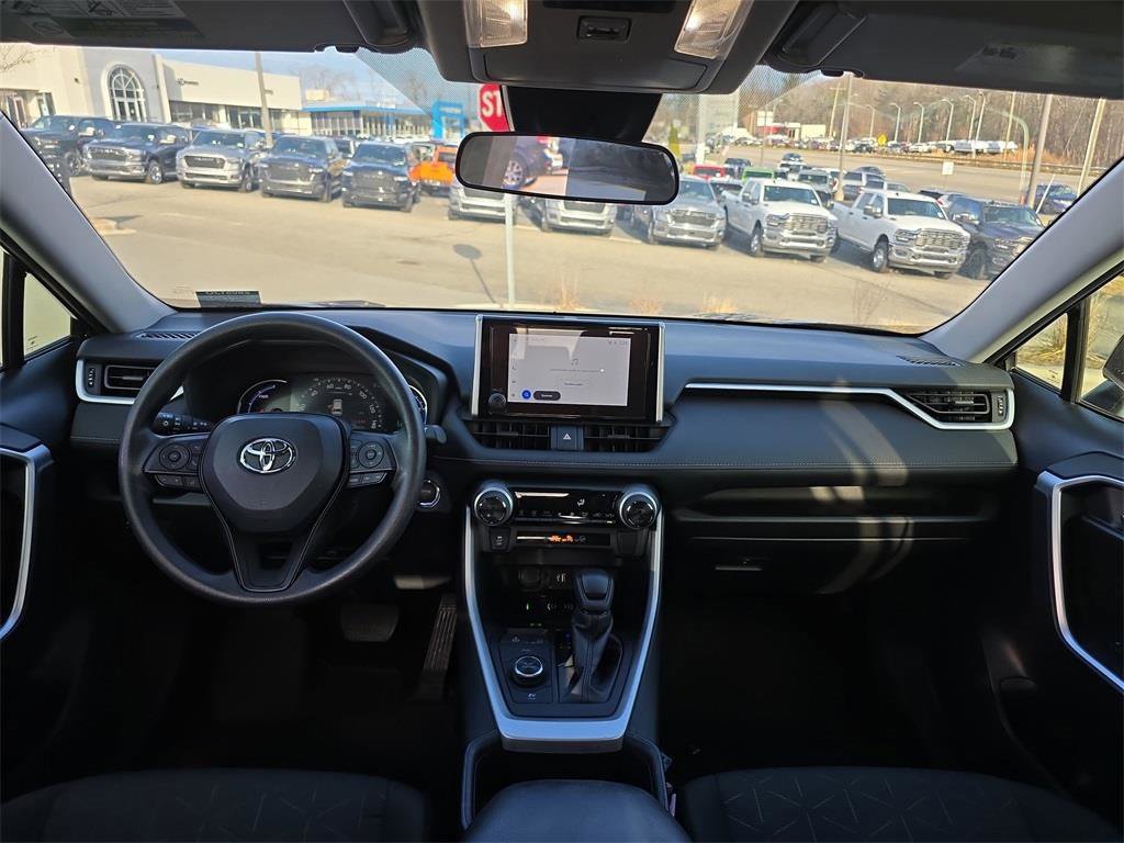 Used 2024 Toyota RAV4 AWD Hybrid image 18