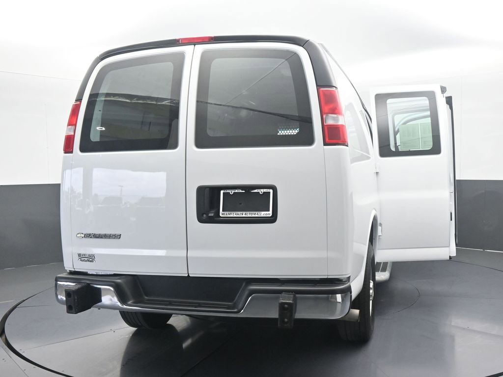 Used 2024 Chevrolet Express 2500 w/ Driver Convenience Package image 65