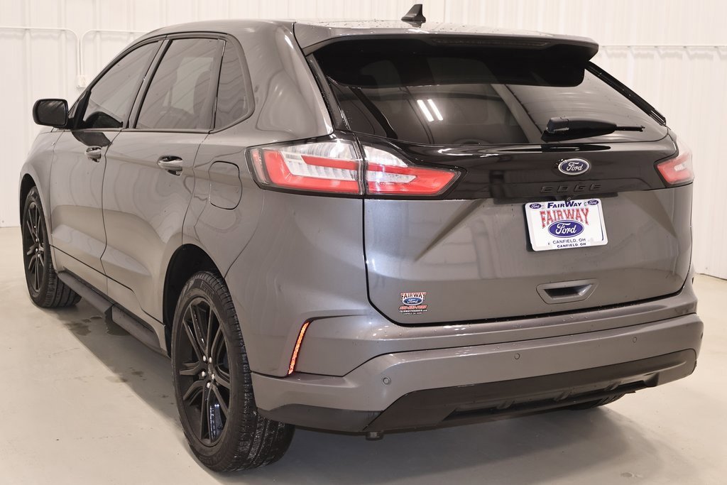 Certified 2023 Ford Edge ST-Line image 8